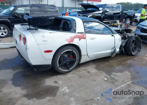 1997 Chevrolet Corvette из США, поврежденный, VIN 1G1YY22GXV5105939